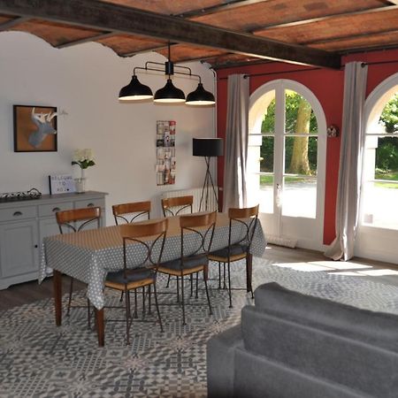 Au Rez De Jardin Hotell Cholet Exteriör bild